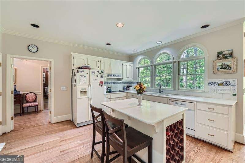 8470 Valemont Drive Atlanta - 10