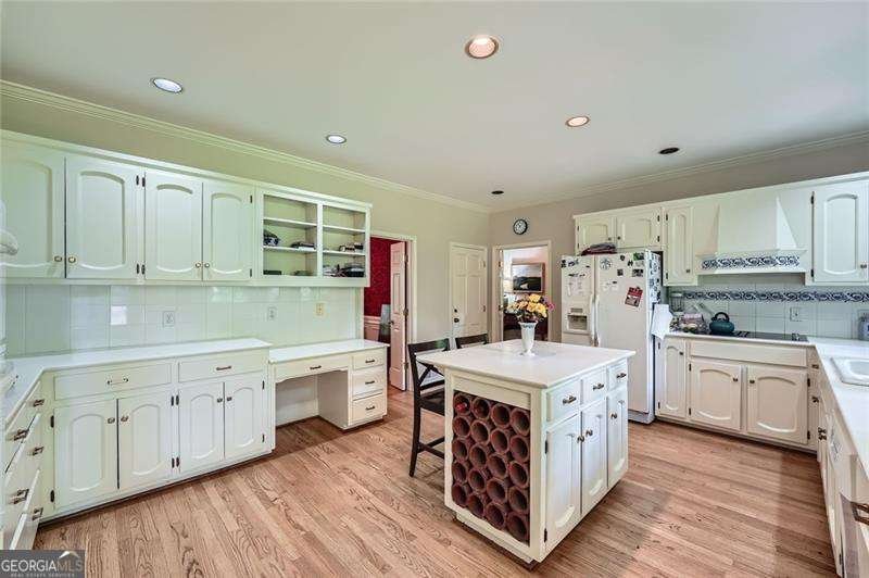 8470 Valemont Drive Atlanta - 12