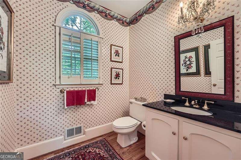 8470 Valemont Drive Atlanta - 18