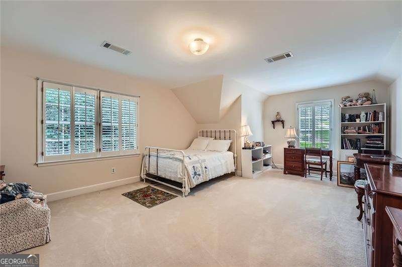 8470 Valemont Drive Atlanta - 25