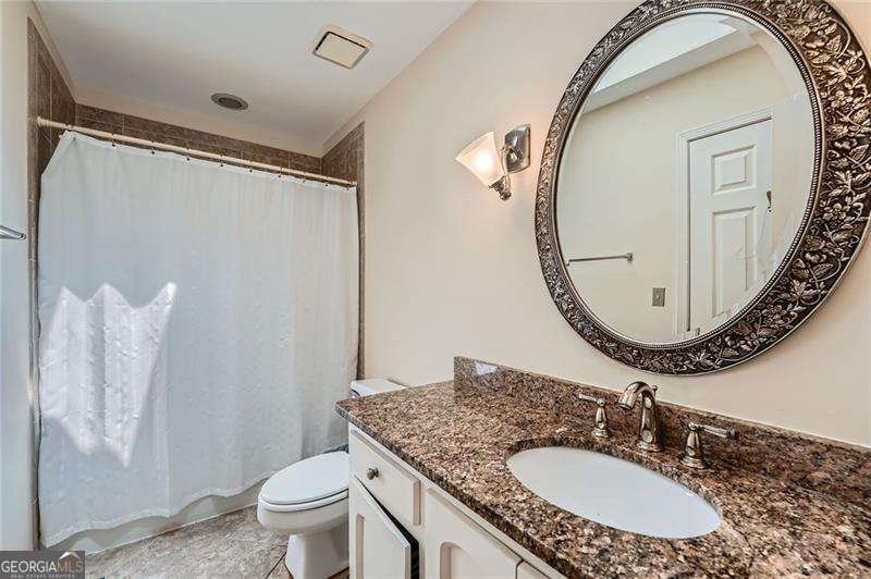 8470 Valemont Drive Atlanta - 27