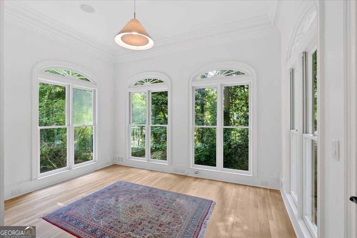 400 OLD IVY Road Atlanta - 130