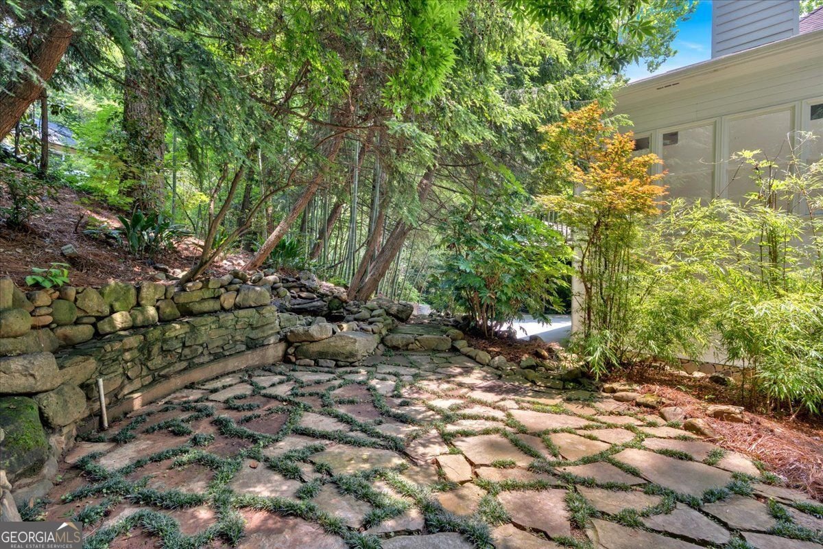 400 OLD IVY Road Atlanta - 99