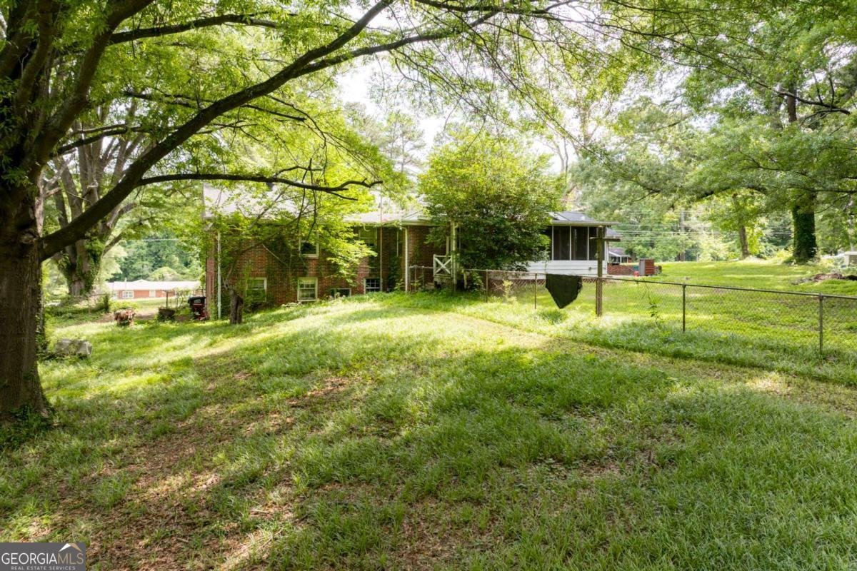 1395 CLAY Road Mableton - 14