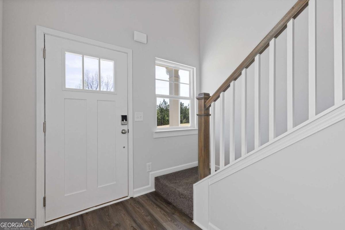 693 Shoals Trail Dallas - 4