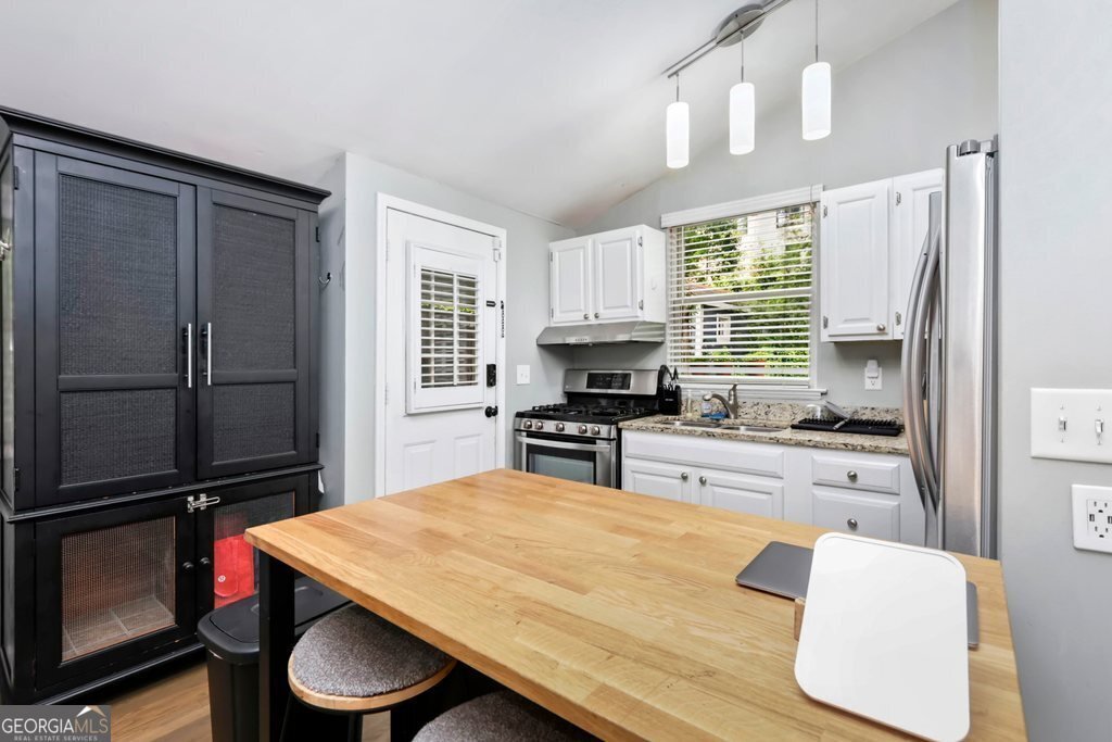 677 Holmes Street Atlanta - 10