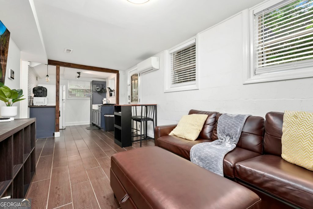 677 Holmes Street Atlanta - 14