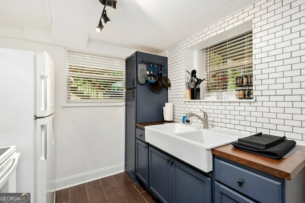 677 Holmes Street Atlanta - 20