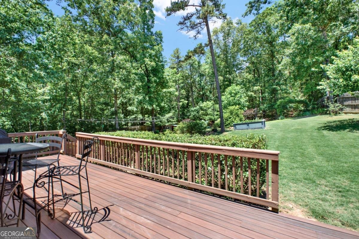 34 Laurel Way White - 47