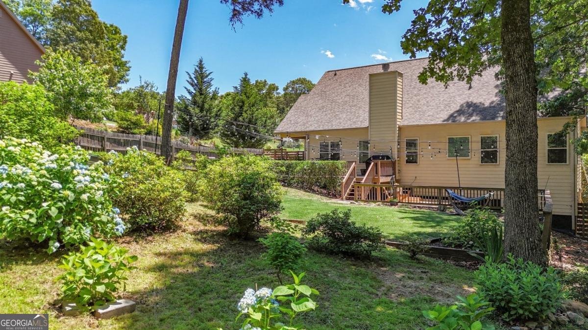 34 Laurel Way White - 58
