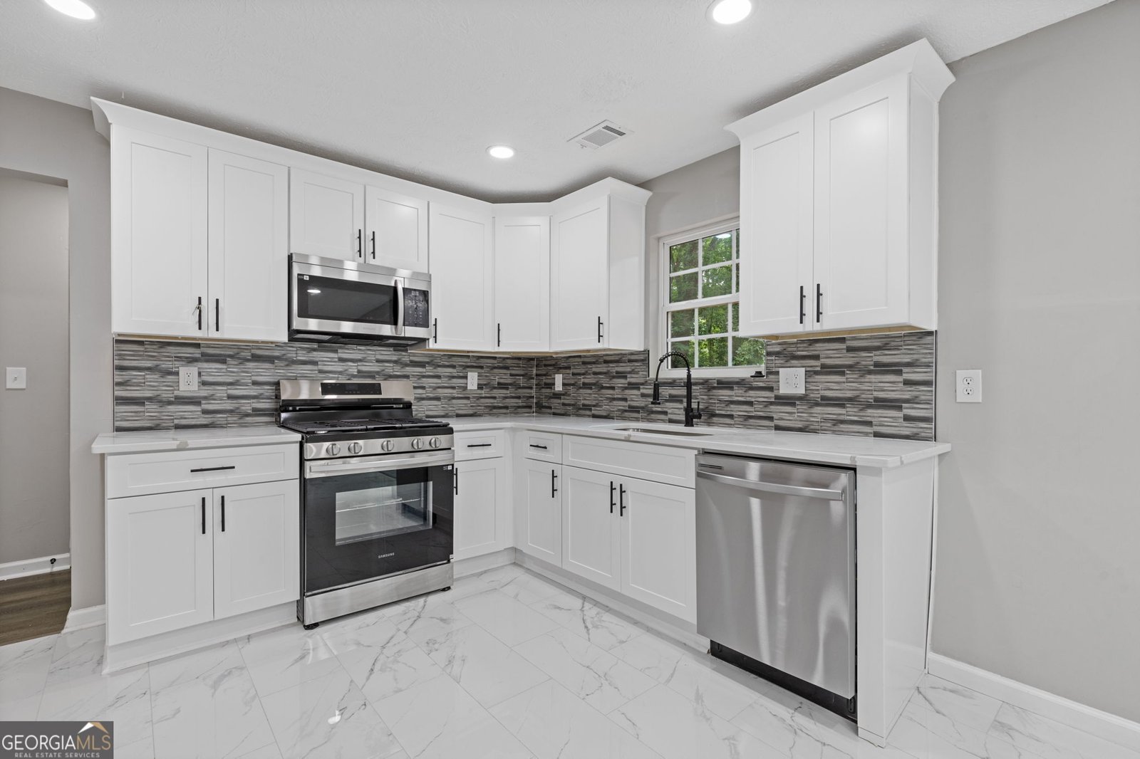 2599 Willow Creek Drive Duluth - 9