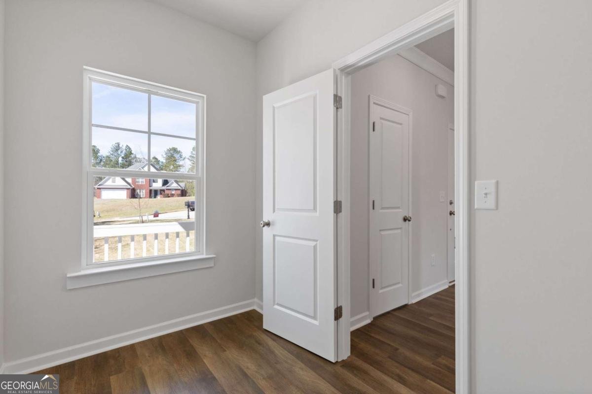 688 Shoals Trail Dallas - 8