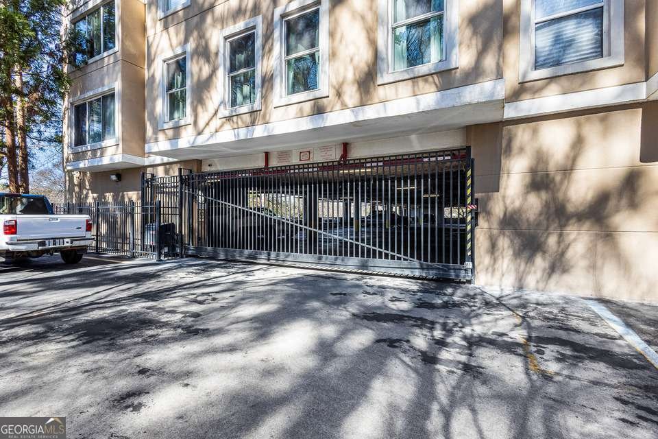 1 Biscayne Drive Atlanta - 18