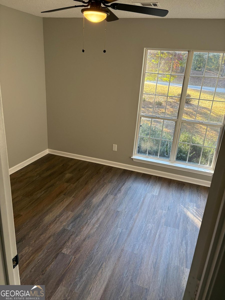 40 Wenham Lane Sharpsburg - 9