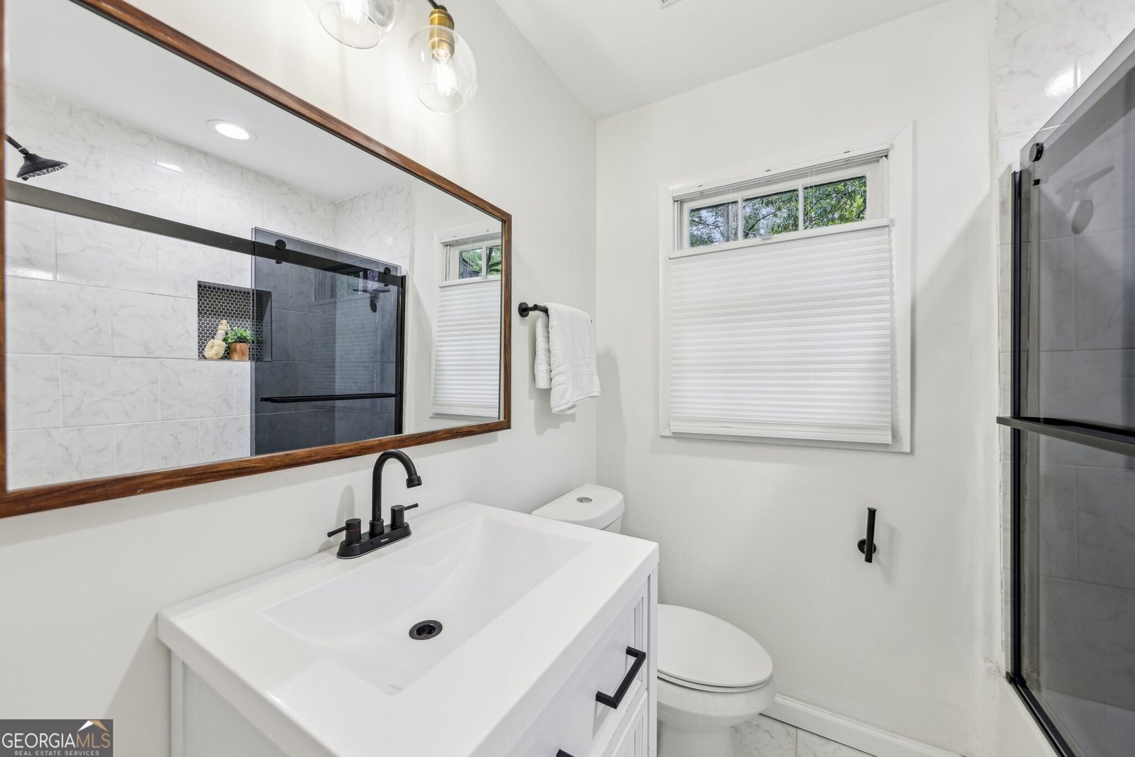 3356 Thornewood Drive Atlanta - 23