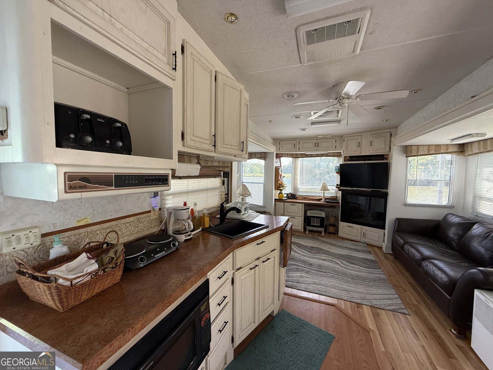 1031 Mountain Shadows Drive Cleveland - 13