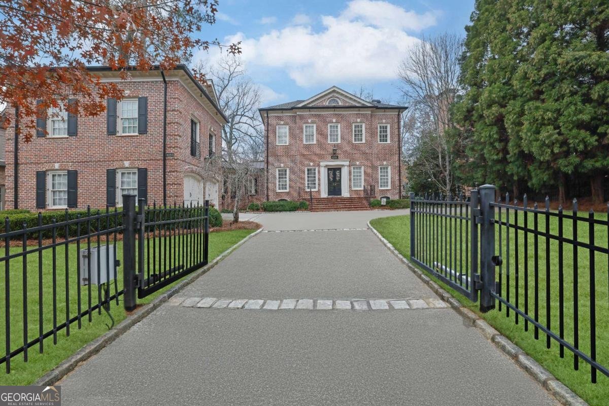 4084 Peachtree Dunwoody Road Atlanta - 2