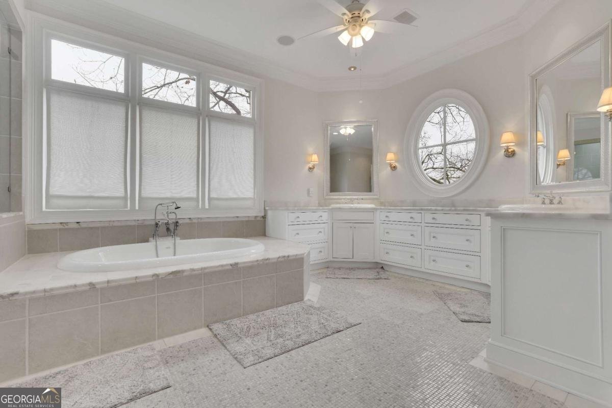 4084 Peachtree Dunwoody Road Atlanta - 23