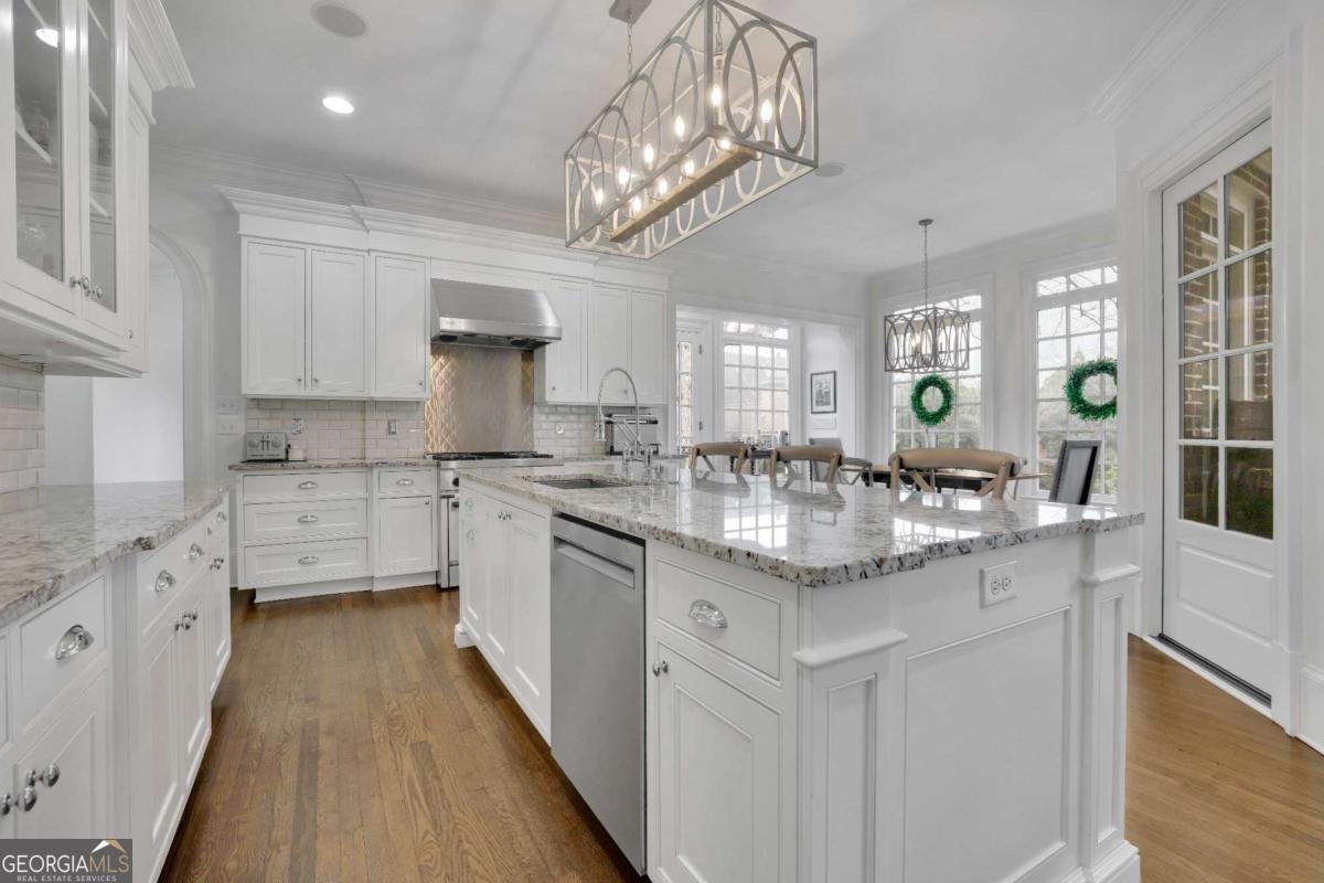 4084 Peachtree Dunwoody Road Atlanta - 6