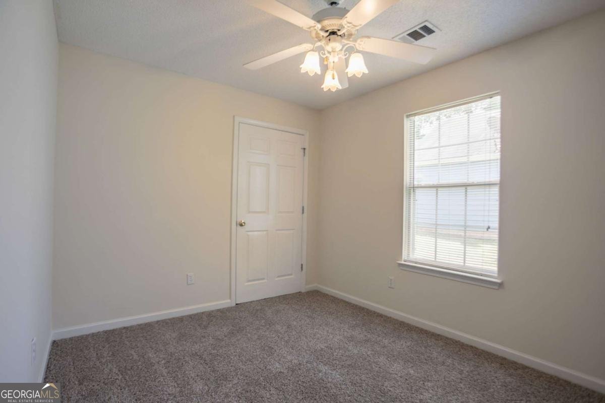 1321 Waterton Trail Douglasville - 27