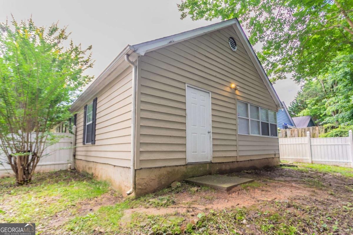 1321 Waterton Trail Douglasville - 35