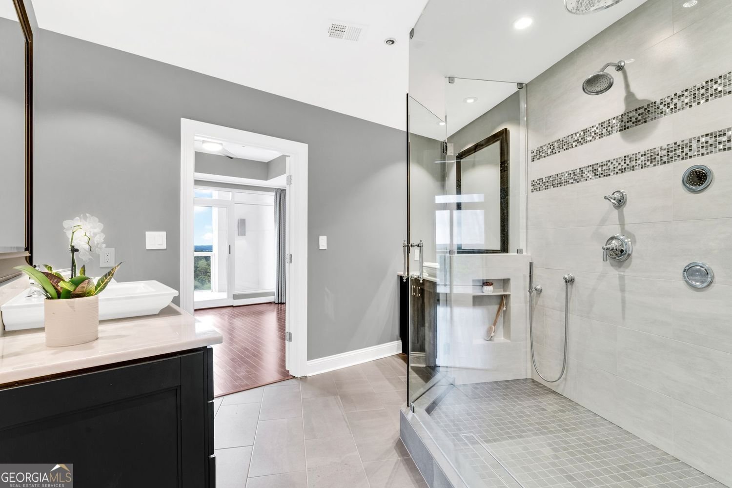 2881 Peachtree Road Atlanta - 25