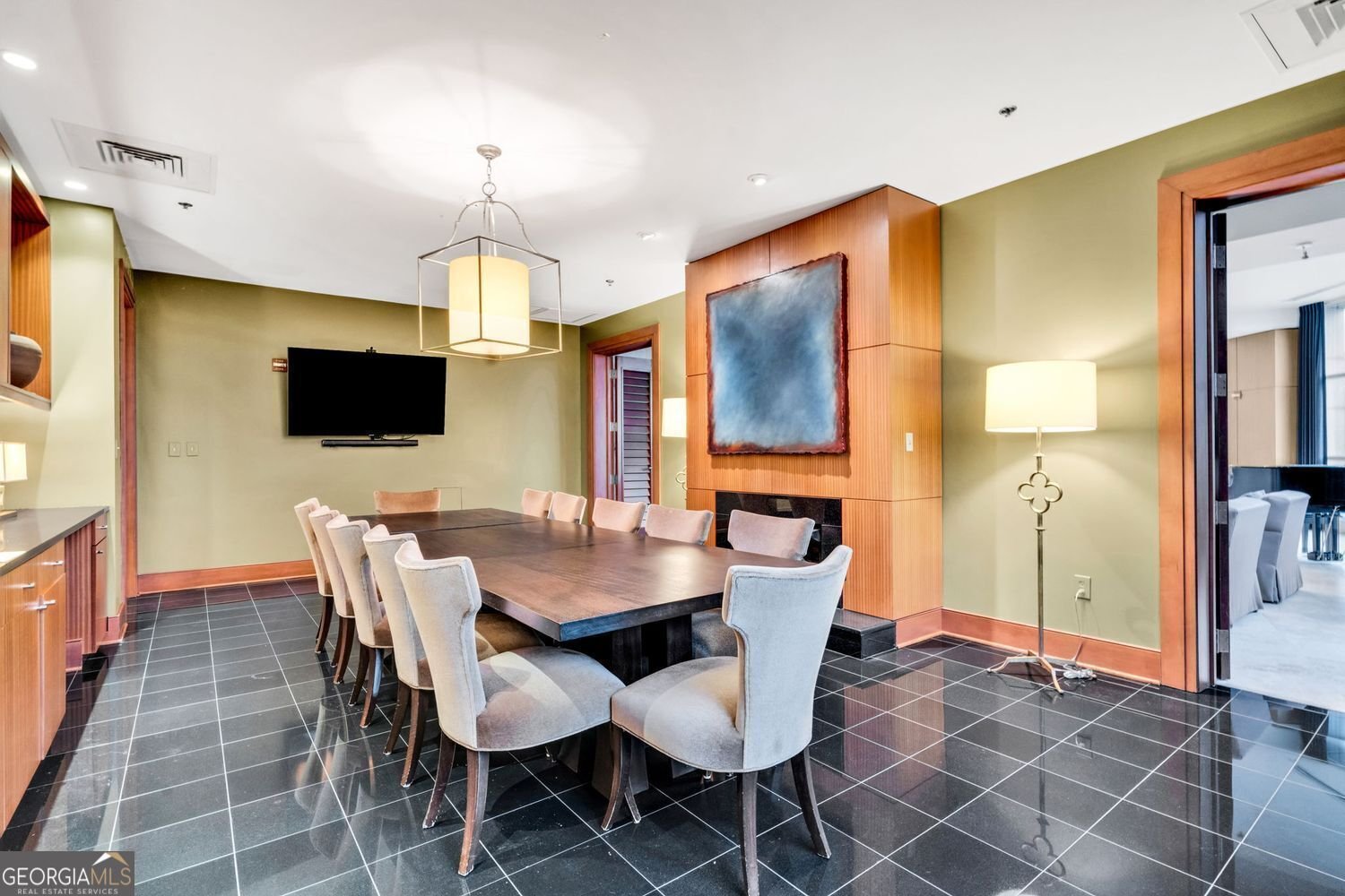 2881 Peachtree Road Atlanta - 45