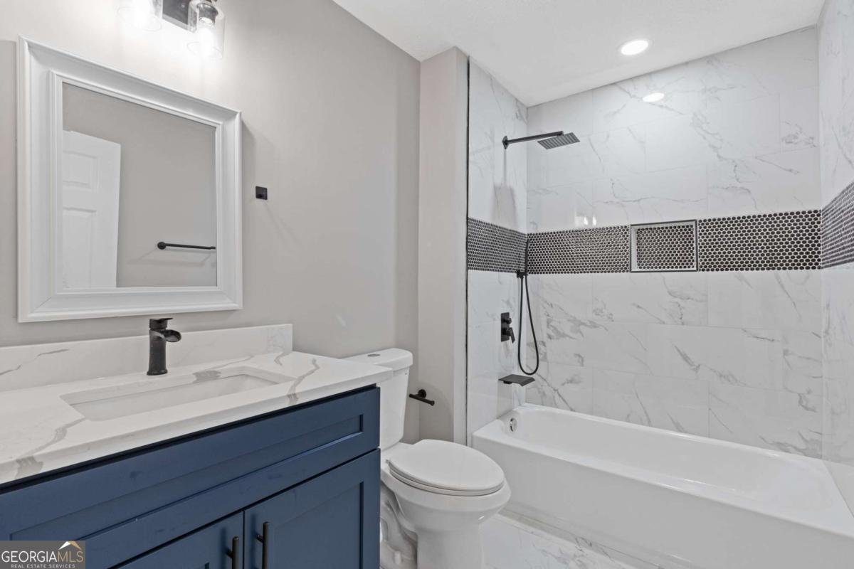 1111 Pin Oak Drive Tucker - 16