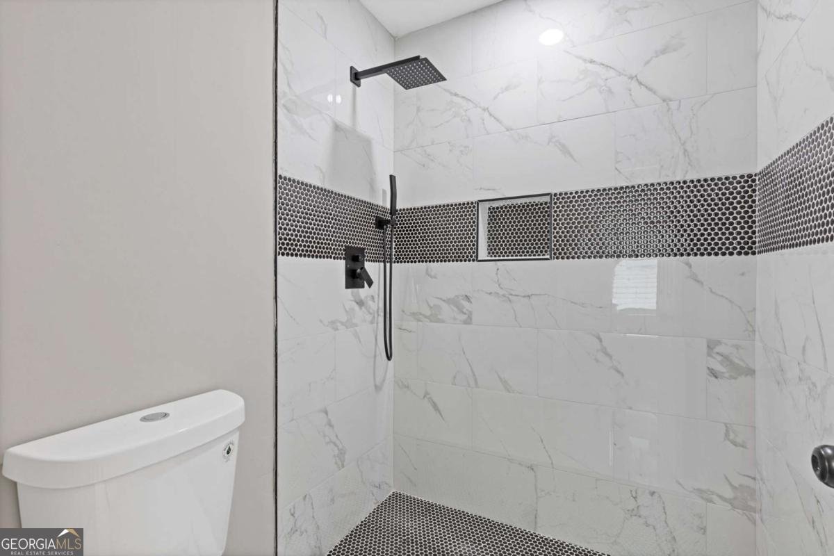 1111 Pin Oak Drive Tucker - 19