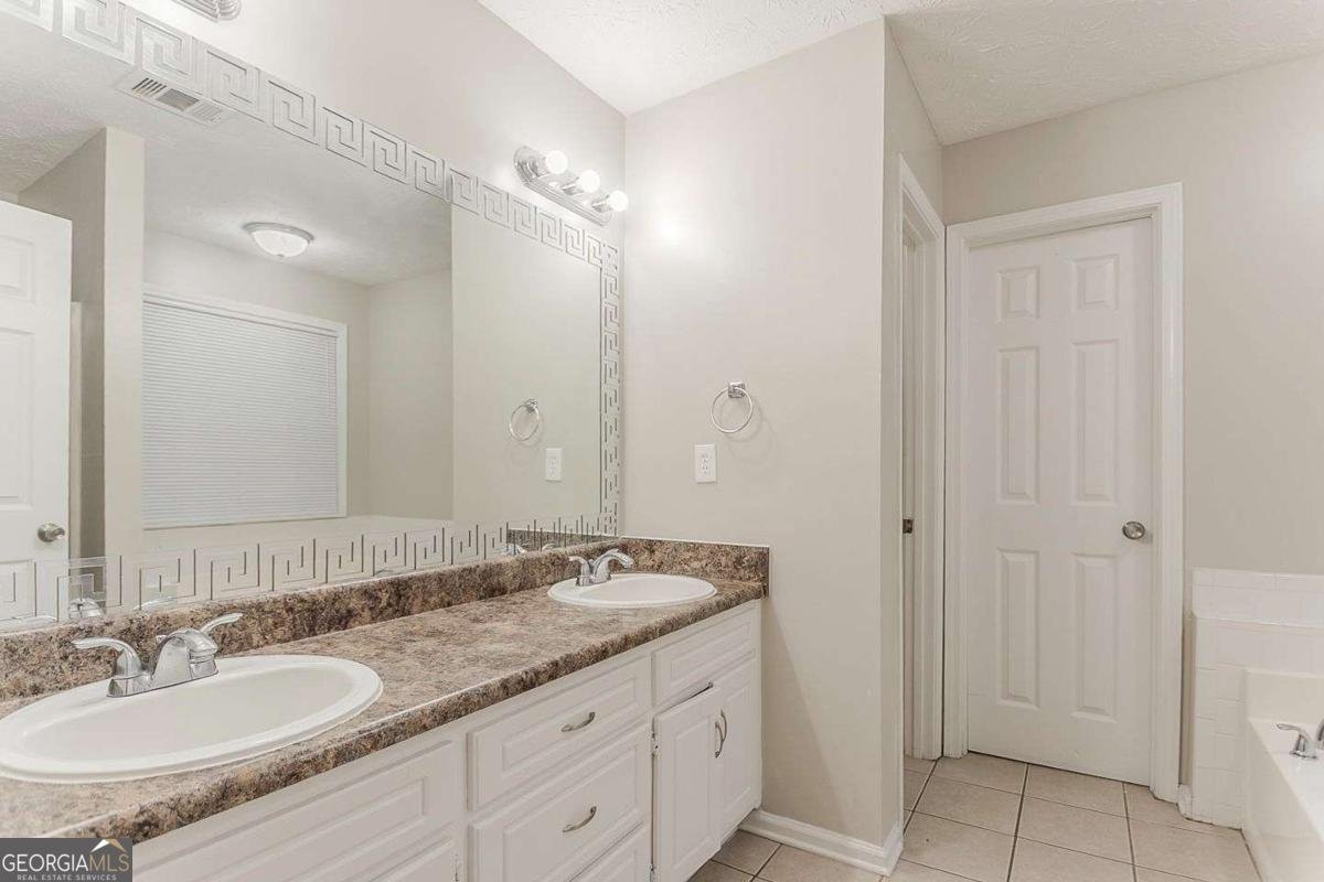 2341 Alden Jonesboro - 31