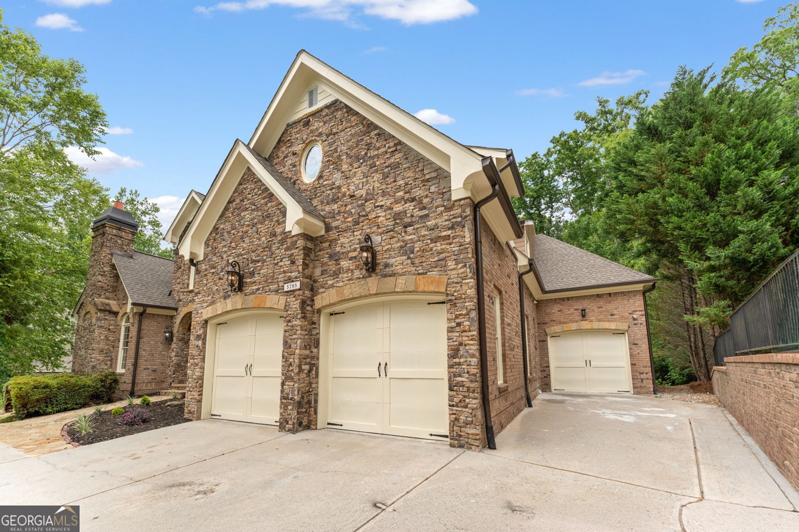 5705 Registry Oaks Lane Mableton - 84