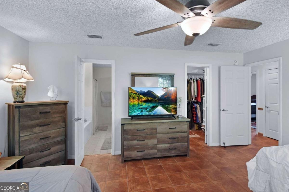 207 Stillwater Drive Brunswick - 18