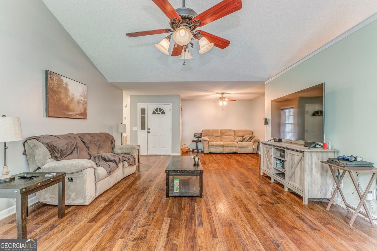 200 WILDWOOD Calhoun - 24