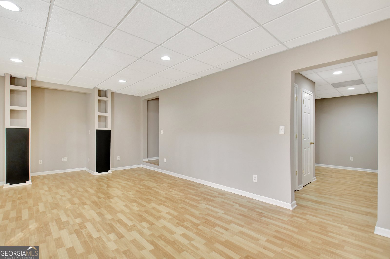 355 Woodbyne Drive Fayetteville - 53