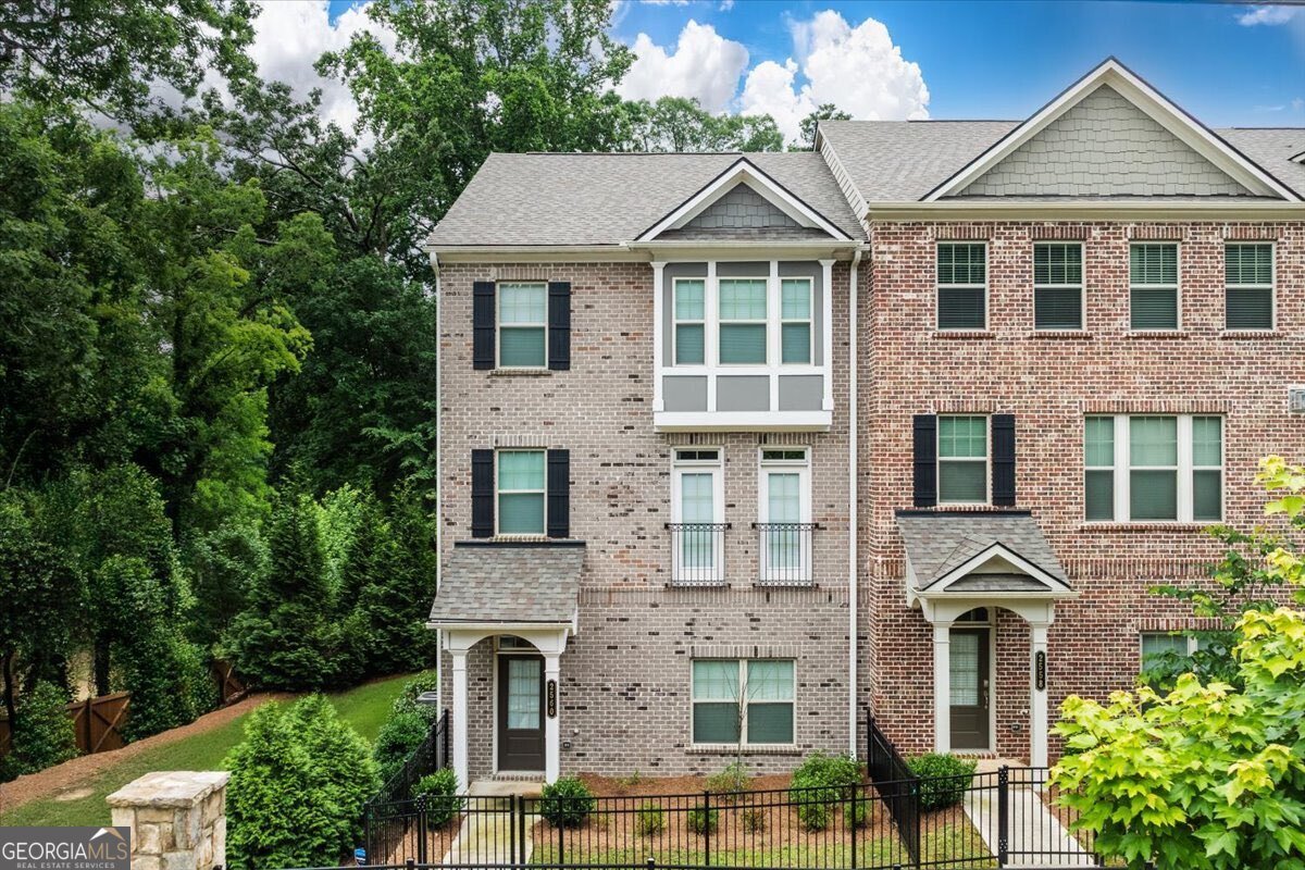 2560 Clairebrooke Bend Atlanta - 1