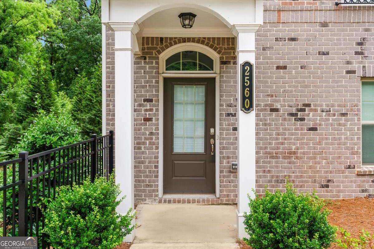 2560 Clairebrooke Bend Atlanta - 3
