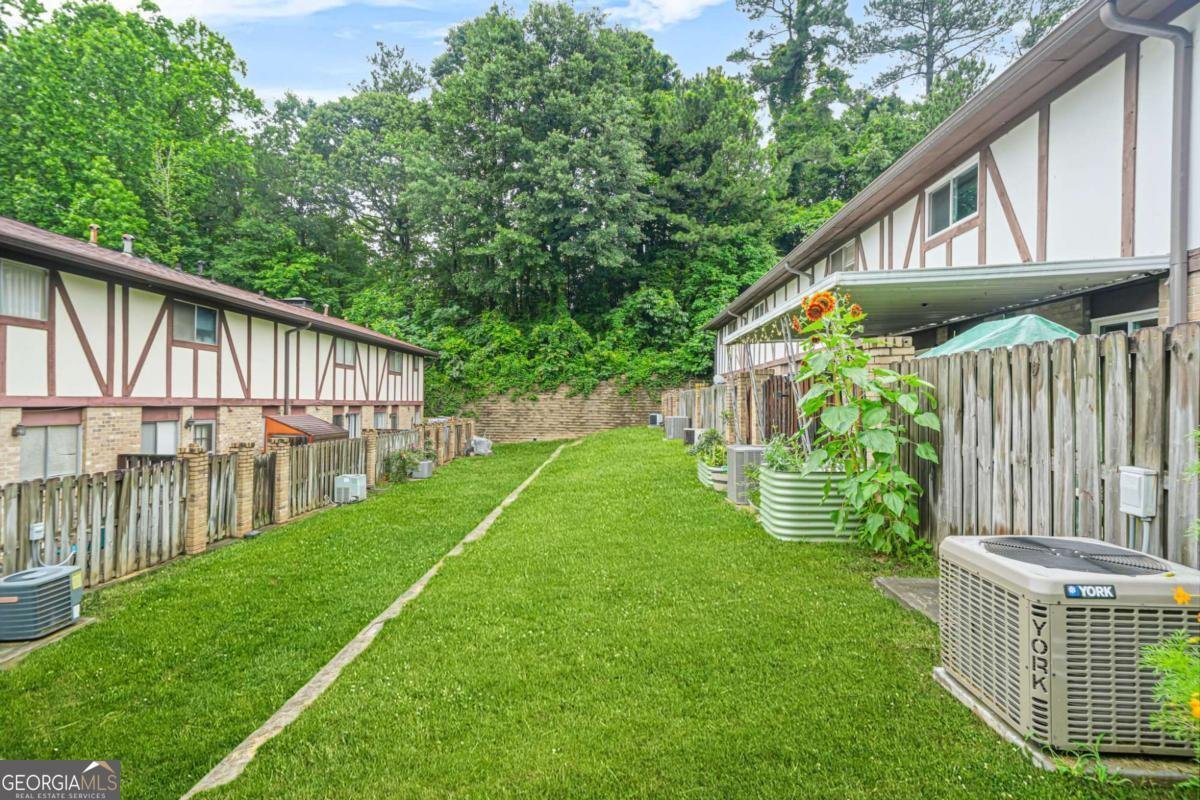 2952 Dekalb Drive Atlanta - 25