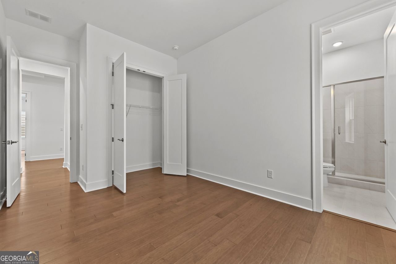 7020 COTTAGE GROVE Drive Flowery Branch - 41