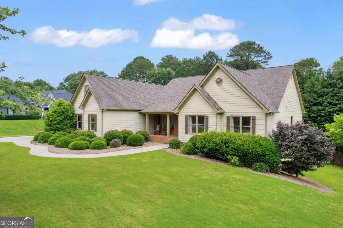 713 Lincoln Drive Winder - 2