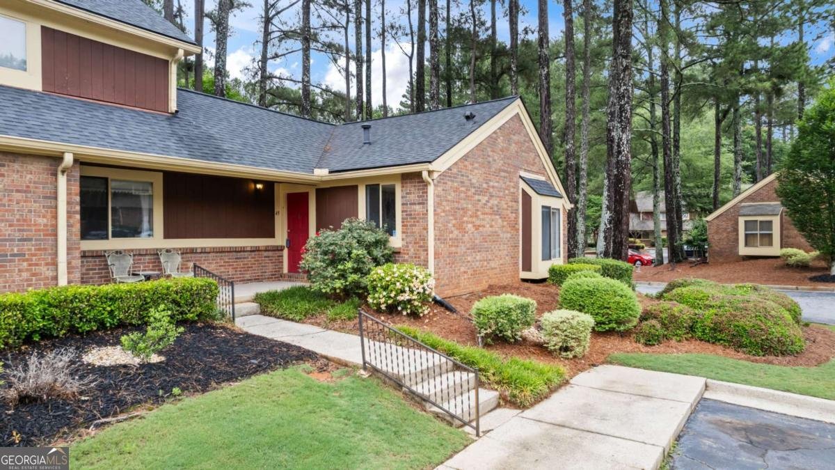 49 Country Court Alpharetta - 1
