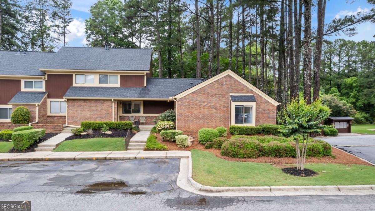 49 Country Court Alpharetta - 3