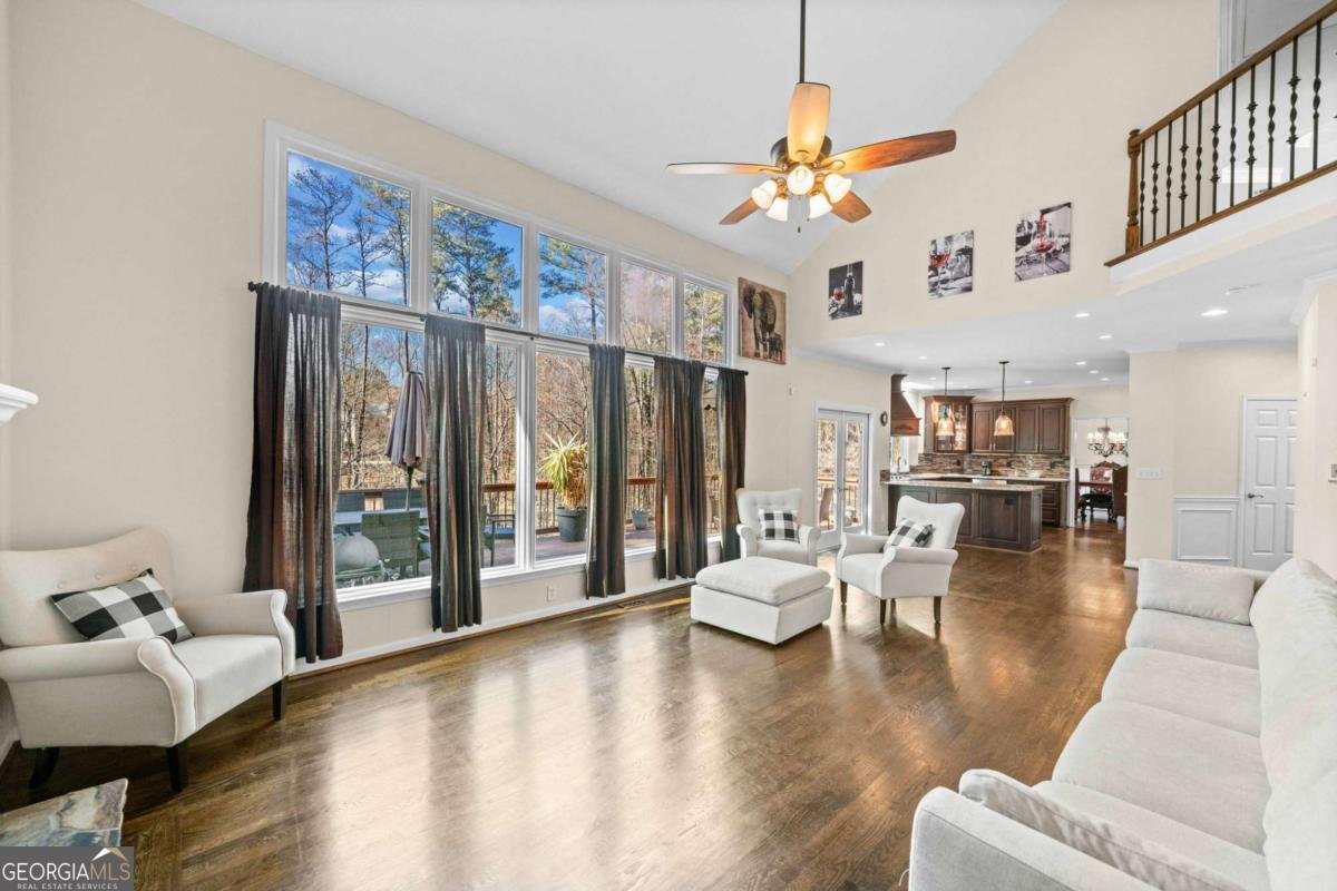 735 Amberton Close Suwanee - 4