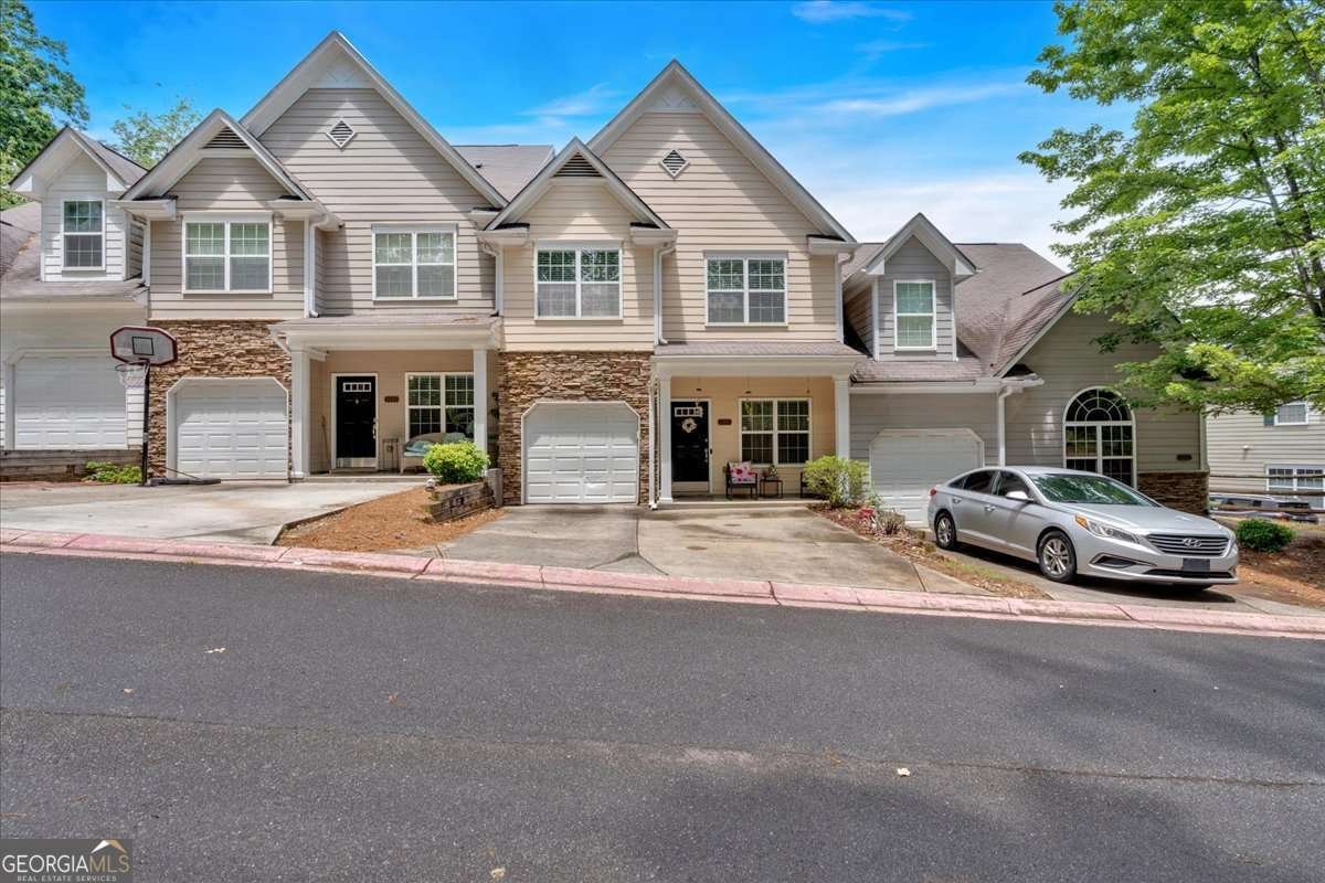 2205 Hoskin Court Kennesaw - 2