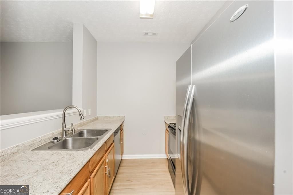 6073 Camden Forrest Drive Riverdale - 8