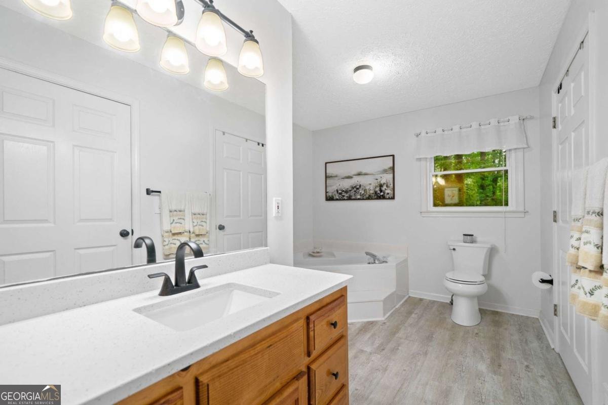 3012 Cypress Cove Ball Ground - 18