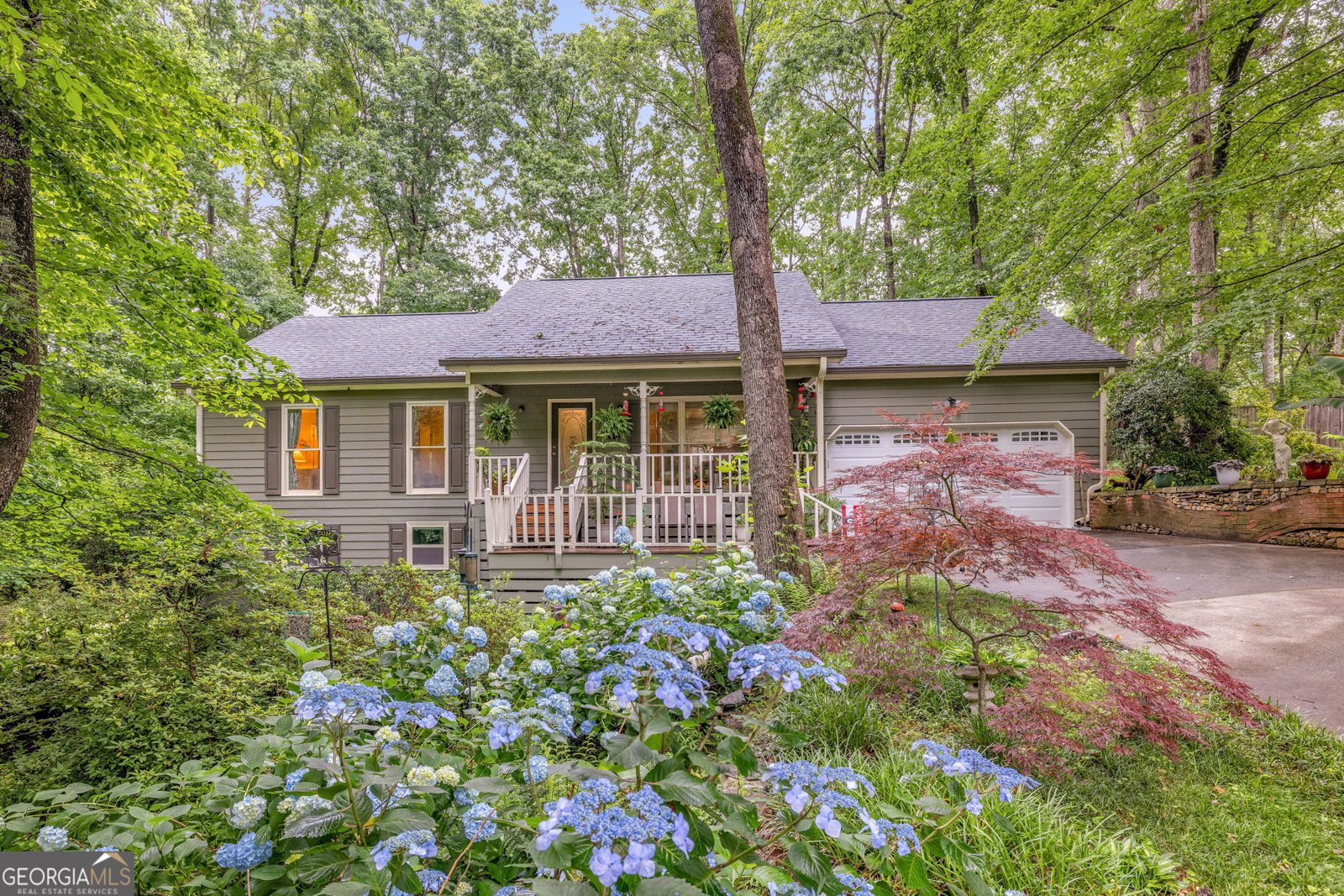 1526 Oakleaf Drive Auburn - 1