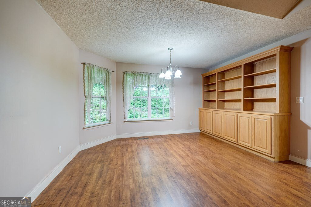 9327 Highway 52 Chatsworth - 16