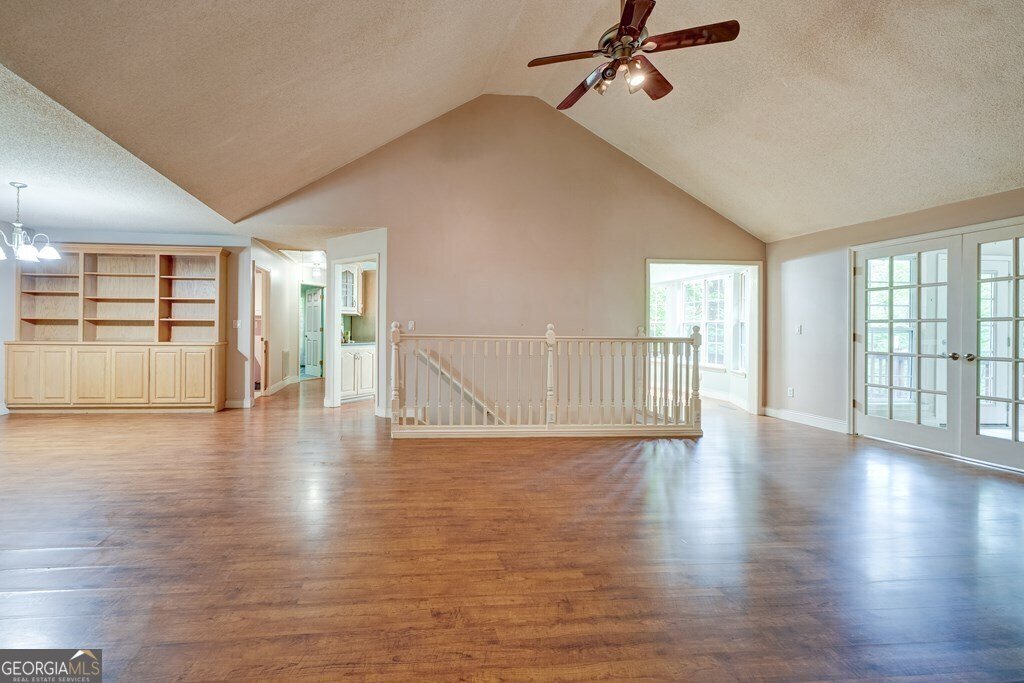 9327 Highway 52 Chatsworth - 17