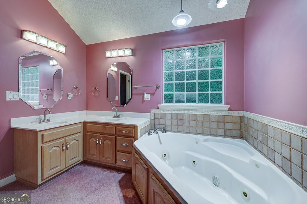 9327 Highway 52 Chatsworth - 21