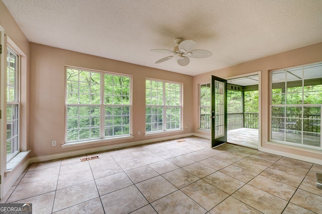 9327 Highway 52 Chatsworth - 25